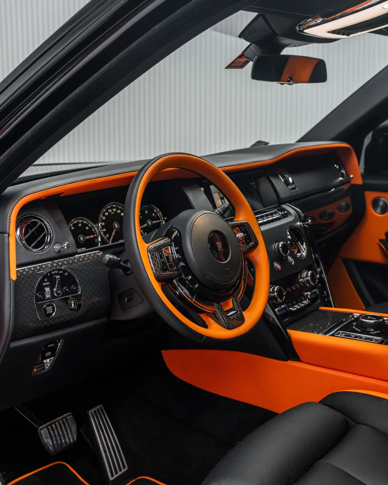 Rolls-Royce Cullinan'ın deri iç mekanı
