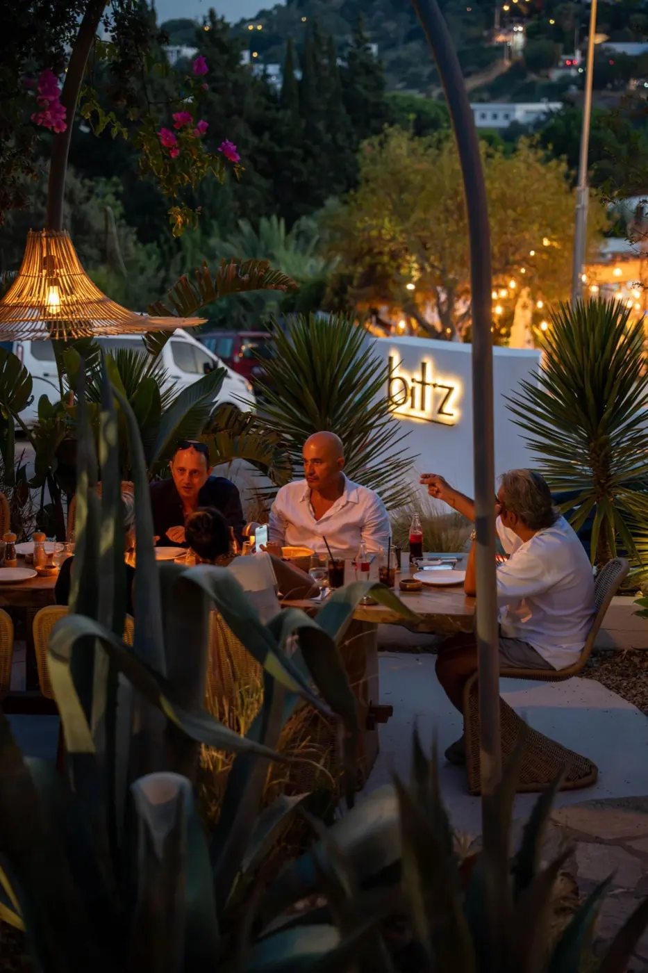 bit·z Bodrum için yapılan akşam mekan ve etkinlik çekiminden bir kare